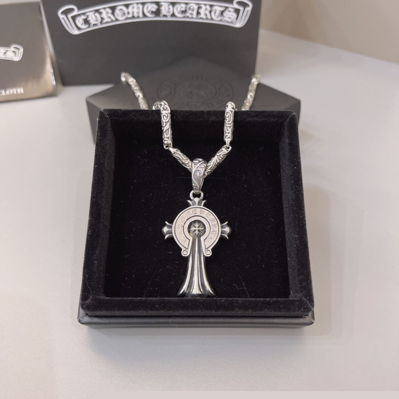 Ch**me He**ts necklaces